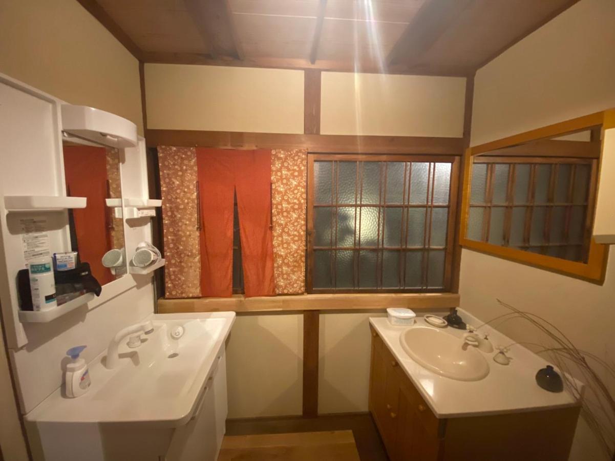 Guesthouse Omoya--全個室--囲炉裏のぬくもりと共にグループの絆を深める古民家宿でゆっくりとした時間を-6名部屋-6名部屋-8名部屋--最大20名-ペット同伴可は一室のみ- Matsuyama  Zewnętrze zdjęcie